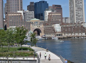 massachusetts/boston/seaport-district/landmark/fan-pier-park