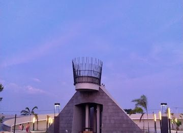 indonesia/central-papua/landmark/monumen-kapsul-waktu