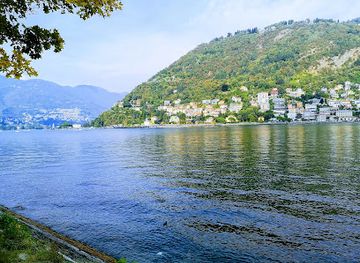 italy/lake-como/landmark/tempio-voltiano
