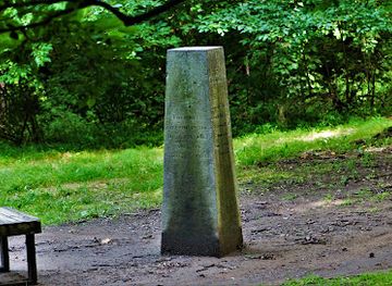 delaware/new-castle-county/landmark/arc-corner-monument-stone