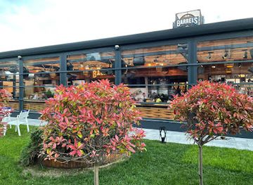 romania/constanta-mamaia/landmark/barrels-pub