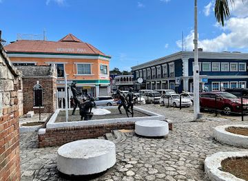 jamaica/montego-bay/hip-strip/landmark/sam-sharpe-square