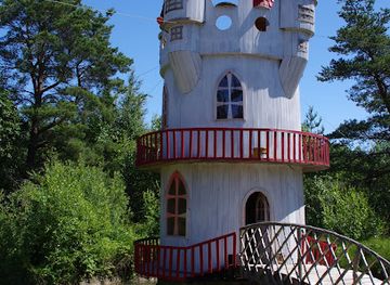 estonia/hiiumaa/landmark/wooden-copy-of-the-eiffel-tower