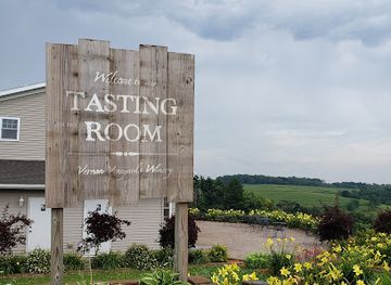 wisconsin/driftless-area/landmark/vernon-vineyards