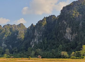 laos/vang-vieng-karst-landscape/landmark/num-bor-keo-cave