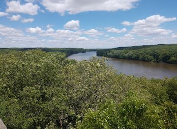 illinois/illinois-beach-state-park/landmark/castle-rock-state-park