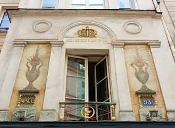 france/paris/landmark/au-bourdon-d-or