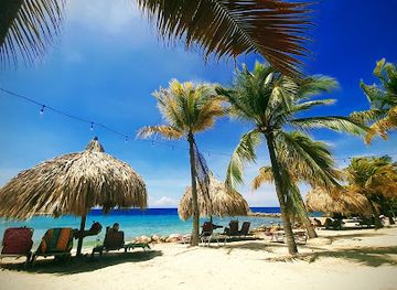 curacao/playa-cas-abou/landmark/blue-bay-curacao