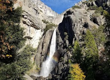 california/yosemite-village/landmark/yosemite-falls-trailhead