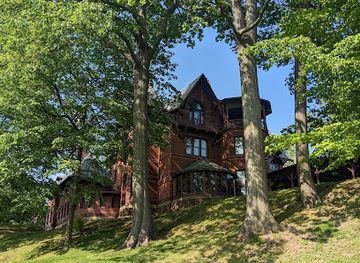 connecticut/litchfield-hills/landmark/the-mark-twain-house-museum