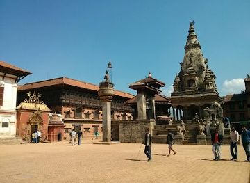 nepal/bhaktapur/landmark/golden-gate
