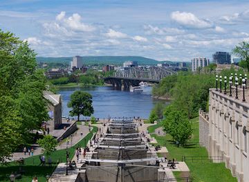 canada/ottawa-valley/landmark/rideau-canal-locks-1-8-ottawa