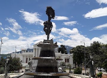 mexico/oaxaca/ruta-independencia/landmark/fuente-de-las-8-regiones