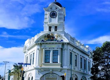 new-zealand/auckland/ponsonby/landmark/three-lamps
