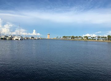 florida/southeast-florida/landmark/ten-mile-world-record-historical-landmark