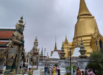 thailand/central-thailand/landmark/wiset-chai-si-gate