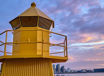 iceland/reykjavik/landmark/hofoi-lighthouse