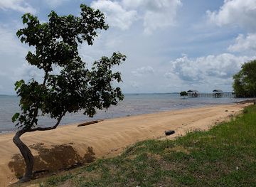 indonesia/riau-islands/landmark/sembulang-beach