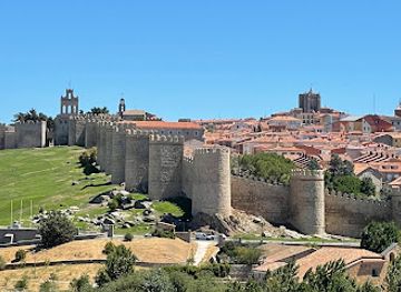 spain/avila/landmark/cuatro-postes-lookout-viewpoint-of-avila