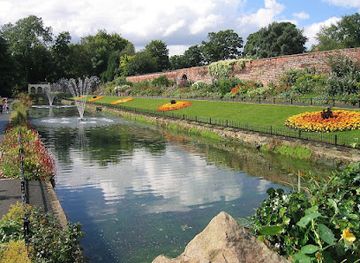united-kingdom/leeds/landmark/roundhay-park