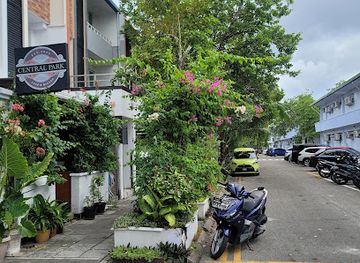 maldives/hulhumale/landmark/central-park-cafe-bistro