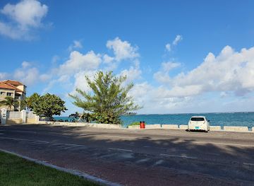 the-bahamas/nassau/cable-beach/landmark/the-caves