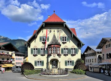 austria/fuschlsee/landmark/town-center