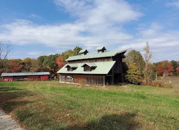 indiana/southeast-indiana/landmark/lazy-black-bear-barn