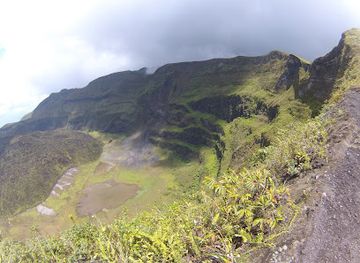 saint-vincent-and-the-grenadines/la-soufriere/landmark/la-soufriere-volcano