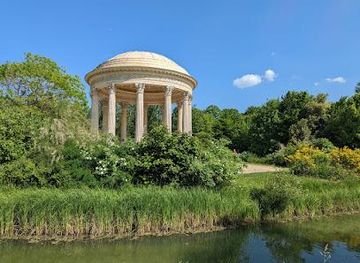 france/paris/landmark/temple-of-love