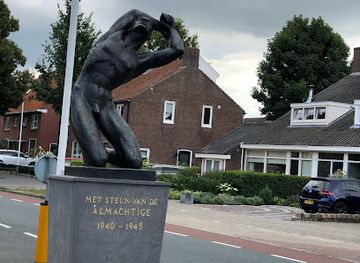 netherlands/bollenstreek/landmark/monument-voor-de-gevallenen