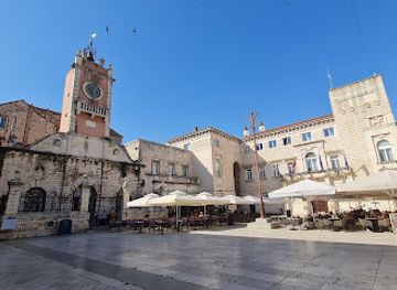 croatia/kvarner/landmark/duke-s-palace