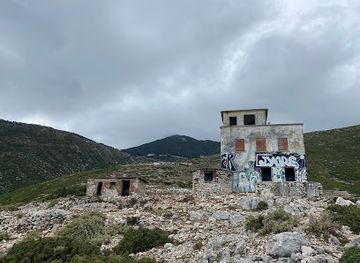 albania/kurbin/landmark/big-bunker