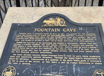 minnesota/saint-paul/west-seventh/landmark/fountain-cave