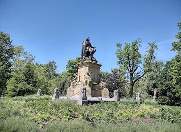 netherlands/kennemerland/landmark/statue-of-joost-van-den-vondel