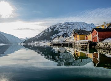 norway/sognefjord/landmark/balestrand-fjord-angling