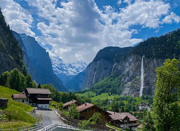 switzerland/lauterbrunnen-valley/landmark/wengernalpbahn