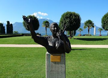 switzerland/montreux/landmark/aretha-franklin-statue
