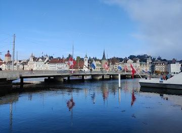 switzerland/zurich/landmark/seebrucke