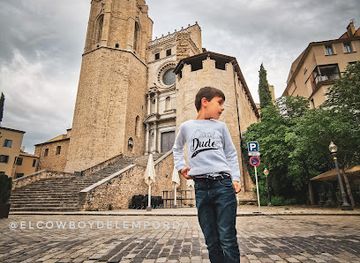 spain/costa-brava/landmark/basilica-de-sant-feliu