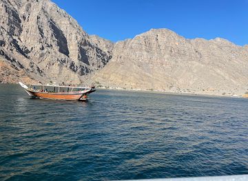 oman/khasab/landmark/dolphin-khasab-tours
