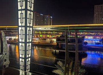 bahrain/amwaj-islands/landmark/vintage-restaurant-and-cafe