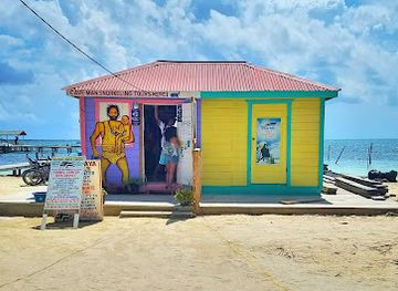 belize/caye-caulker/landmark/caveman-snorkeling-tours