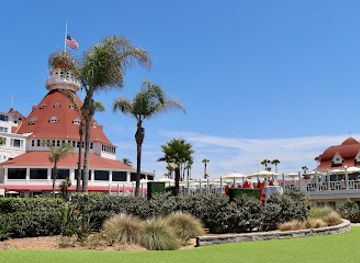 california/coronado/landmark/coronado-beach