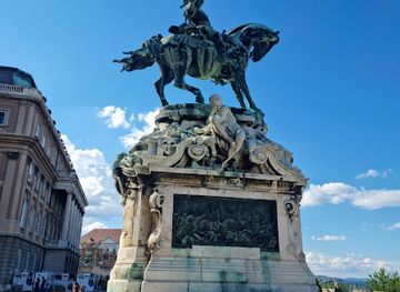 hungary/budapest/landmark/statue-of-prince-eugene-of-savoy