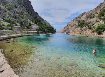 croatia/kvarner/landmark/zavratnica