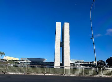 brazil/brasilia/asa-sul/landmark/three-powers-plaza