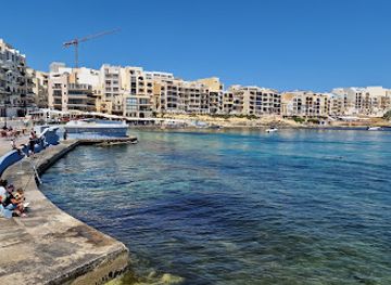 malta/marsalforn/landmark/marsalforn-bay
