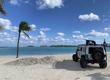 the-bahamas/rum-cay/landmark/pirate-jeep-tours