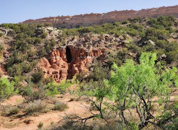 texas/palo-duro-canyon-state-park/landmark/the-big-cave-at-palo-duro-canyon-state-park